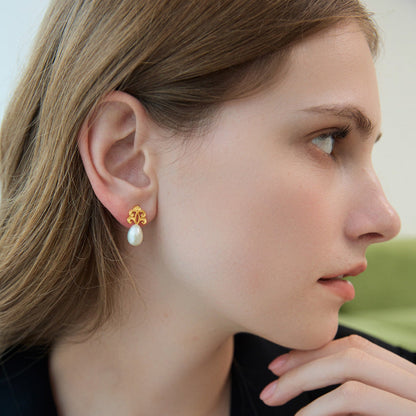 French Spring Pearl Stud Earrings