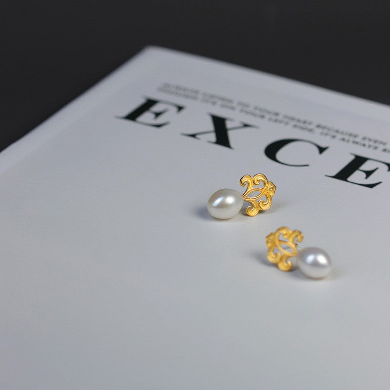 French Spring Pearl Stud Earrings